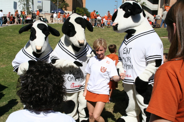 2008/10(October)/UT-OKst-tailgate/640x480_2008-10-25-UT-vs-OK-st-tailgating-02.JPG