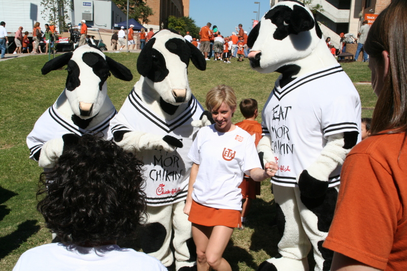 2008/10(October)/UT-OKst-tailgate/800x600_2008-10-25-UT-vs-OK-st-tailgating-02.JPG