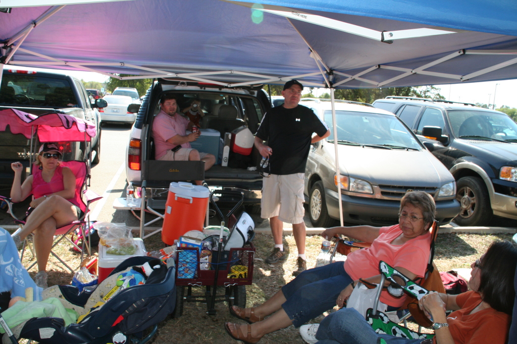 2008/11(November)/01-Tigersharks/1024x768_2008-11-01-TigerSharks-tournament-09.JPG