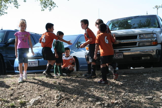 2008/11(November)/01-Tigersharks/640x480_2008-11-01-TigerSharks-tournament-06-Juan-Zeke-Matthew-Brandon-Paul.JPG