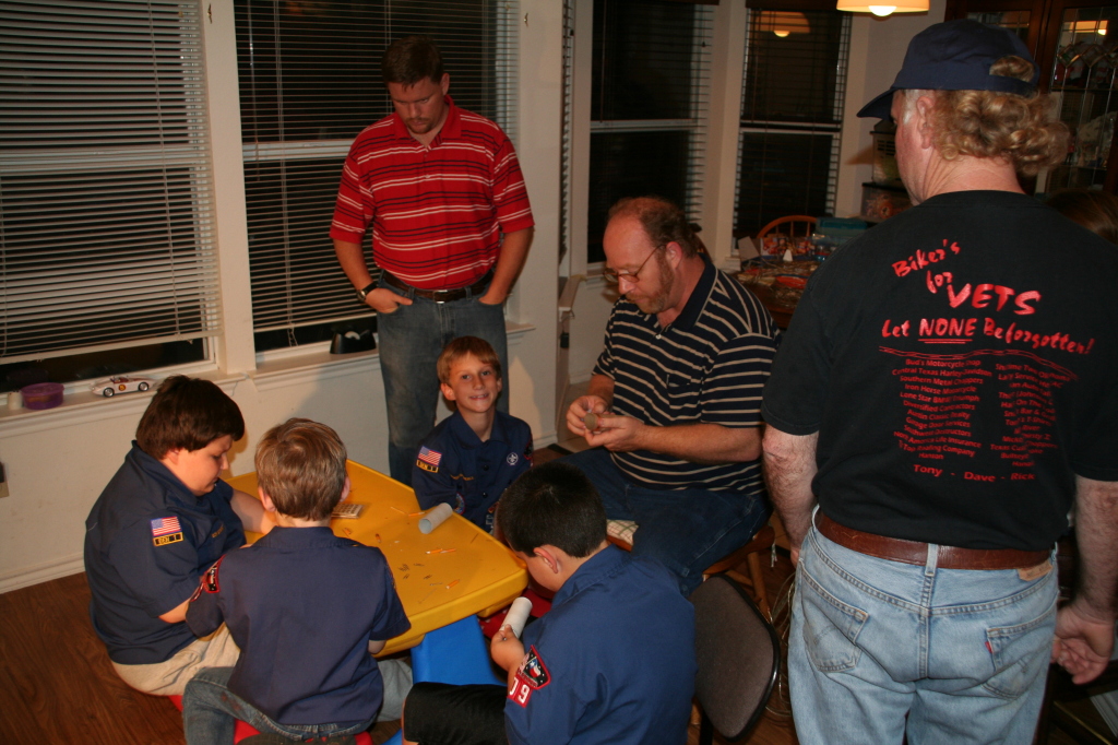 2008/11(November)/Den1-Foxhole-Radios/1024x768_2008-11-18-Den1-Making-Foxhole-Radios-1-Thomas-Andrew-CJ-Chance.JPG