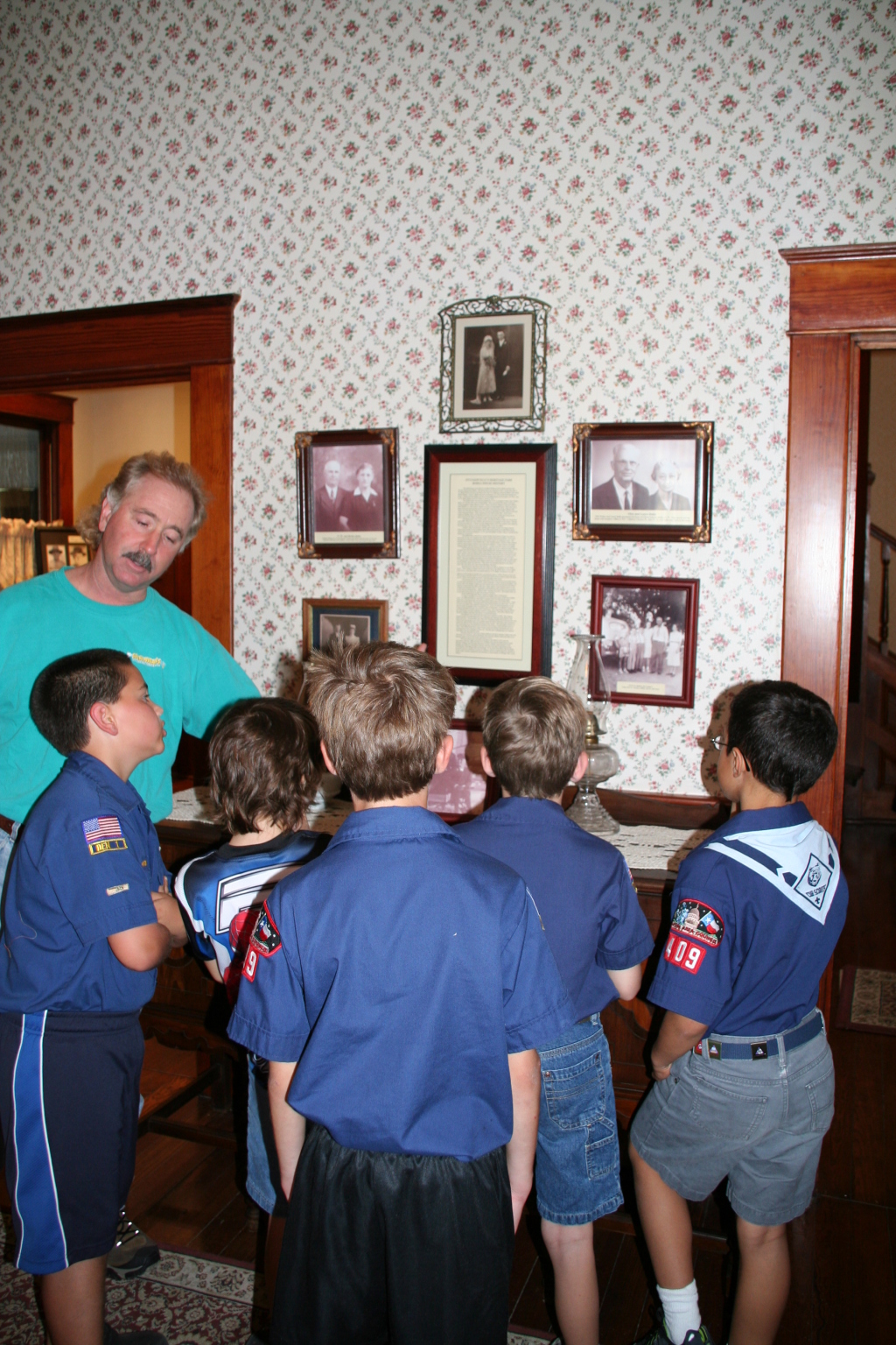 2008-11-02-Den1-Heritage-House-8-CJ-Chance-Andrew-Sebastian.JPG