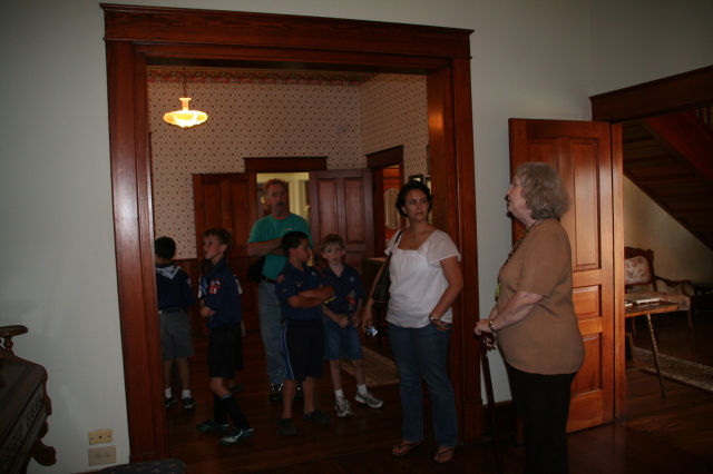 2008/11(November)/Den1-Heritage-House/640x480_2008-11-02-Den1-Heritage-House-6-Sebastian-CJ-Andrew-Chance.JPG