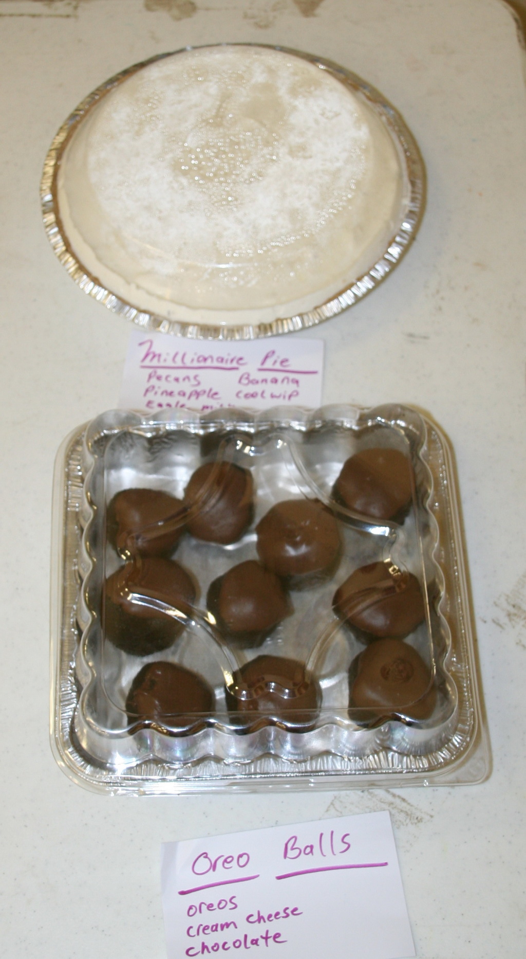 2008-11-22-Pack409-Bake-sale-07.jpg