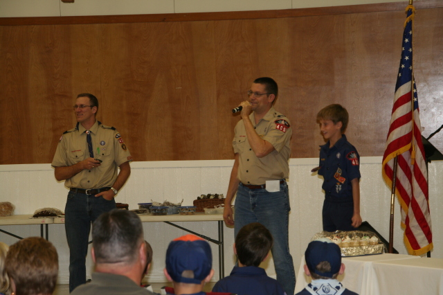 2008-11-22-Pack409-Bake-sale-21.JPG