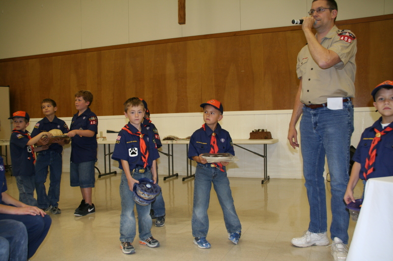 2008/11(November)/Pack409-Bake-sale/800x600_2008-11-22-Pack409-Bake-sale-23.JPG