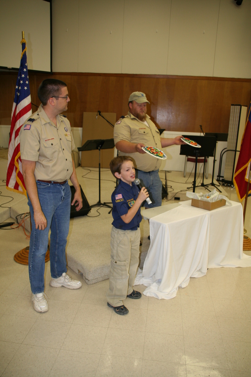 2008-11-22-Pack409-Bake-sale-27.JPG