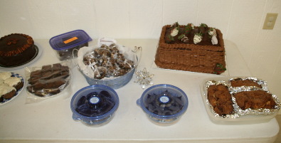 2008-11-22-Pack409-Bake-sale-01.jpg