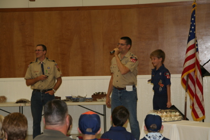 2008-11-22-Pack409-Bake-sale-21.JPG