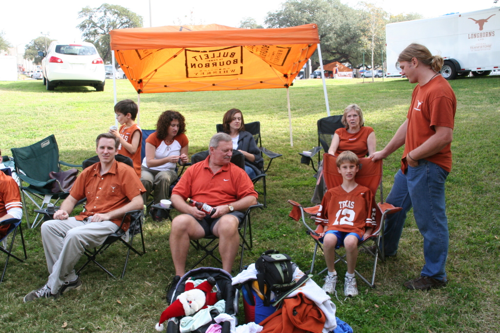 2008/11(November)/ThanksGiving/1024x768_2008-11-27-ThanksGiving-19-Josh-Dax-Suzi-Heather-Jim-Janeen-Chance-Justin.JPG