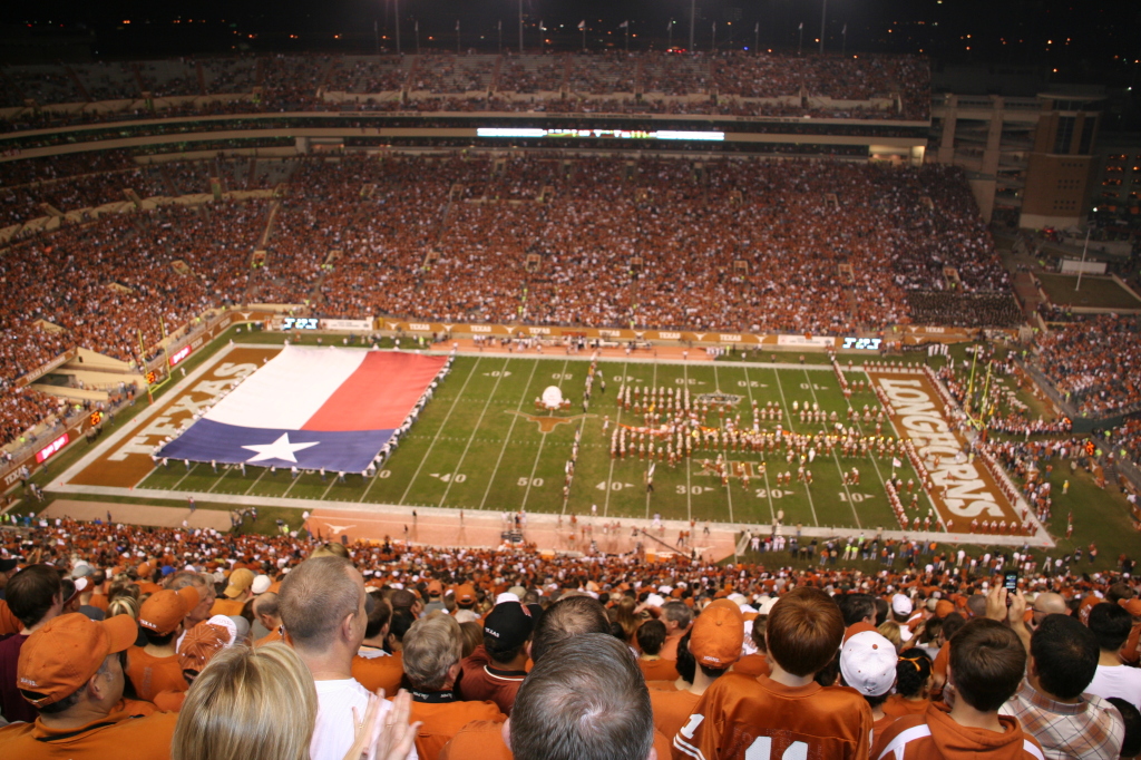 2008/11(November)/ThanksGiving/1024x768_2008-11-27-ThanksGiving-78-Aggie-Game-49-9.JPG