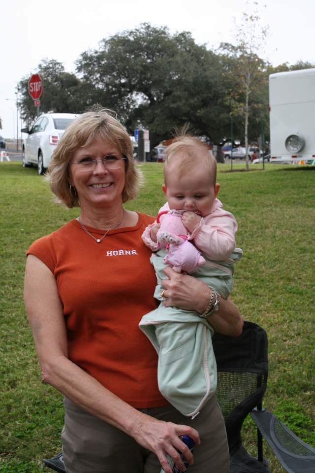 2008/11(November)/ThanksGiving/640x480_2008-11-27-ThanksGiving-04-Janeen-Sydney.JPG