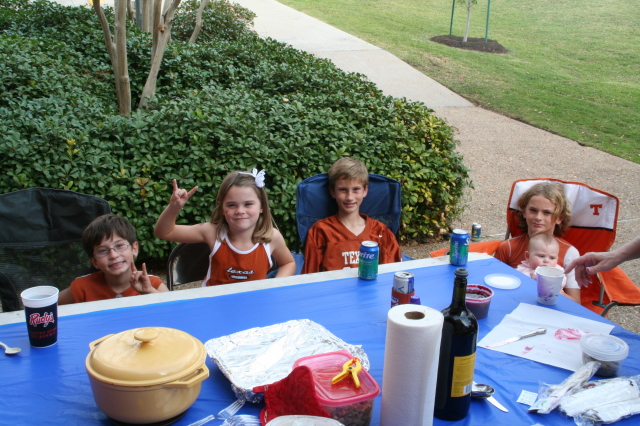 2008/11(November)/ThanksGiving/640x480_2008-11-27-ThanksGiving-29-Dax-Kyla-Chance-Vale-Sydney.JPG