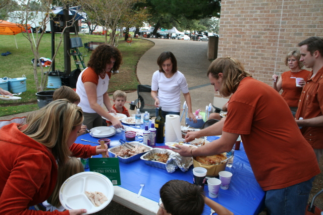 2008/11(November)/ThanksGiving/640x480_2008-11-27-ThanksGiving-52-dinner.JPG