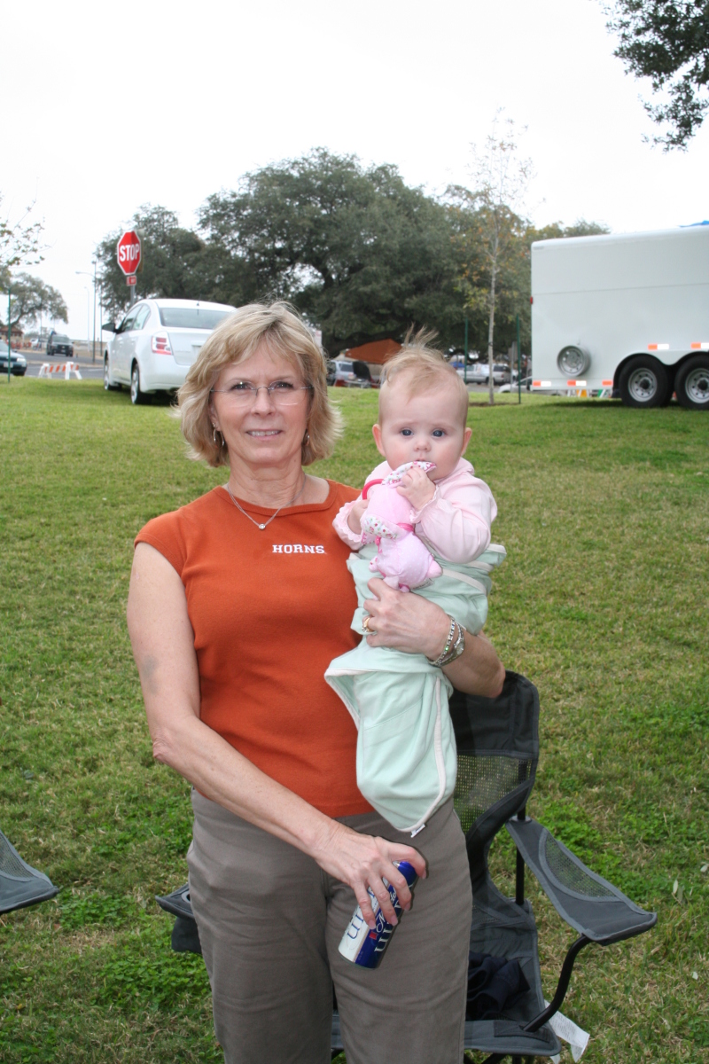 2008/11(November)/ThanksGiving/800x600_2008-11-27-ThanksGiving-01-Janeen-Sydney.JPG