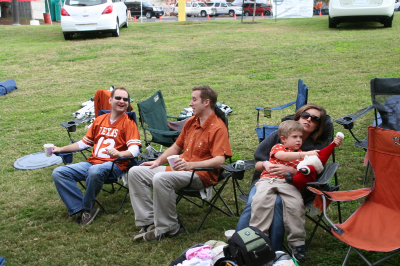 2008/11(November)/ThanksGiving/800x600_2008-11-27-ThanksGiving-08-Don-Josh-Heather-Ian.JPG