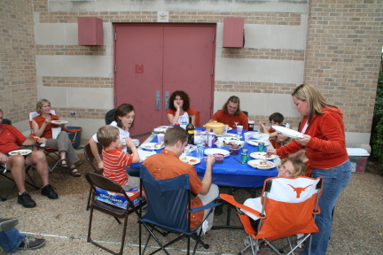 2008-11-27-ThanksGiving-56-dinner.JPG