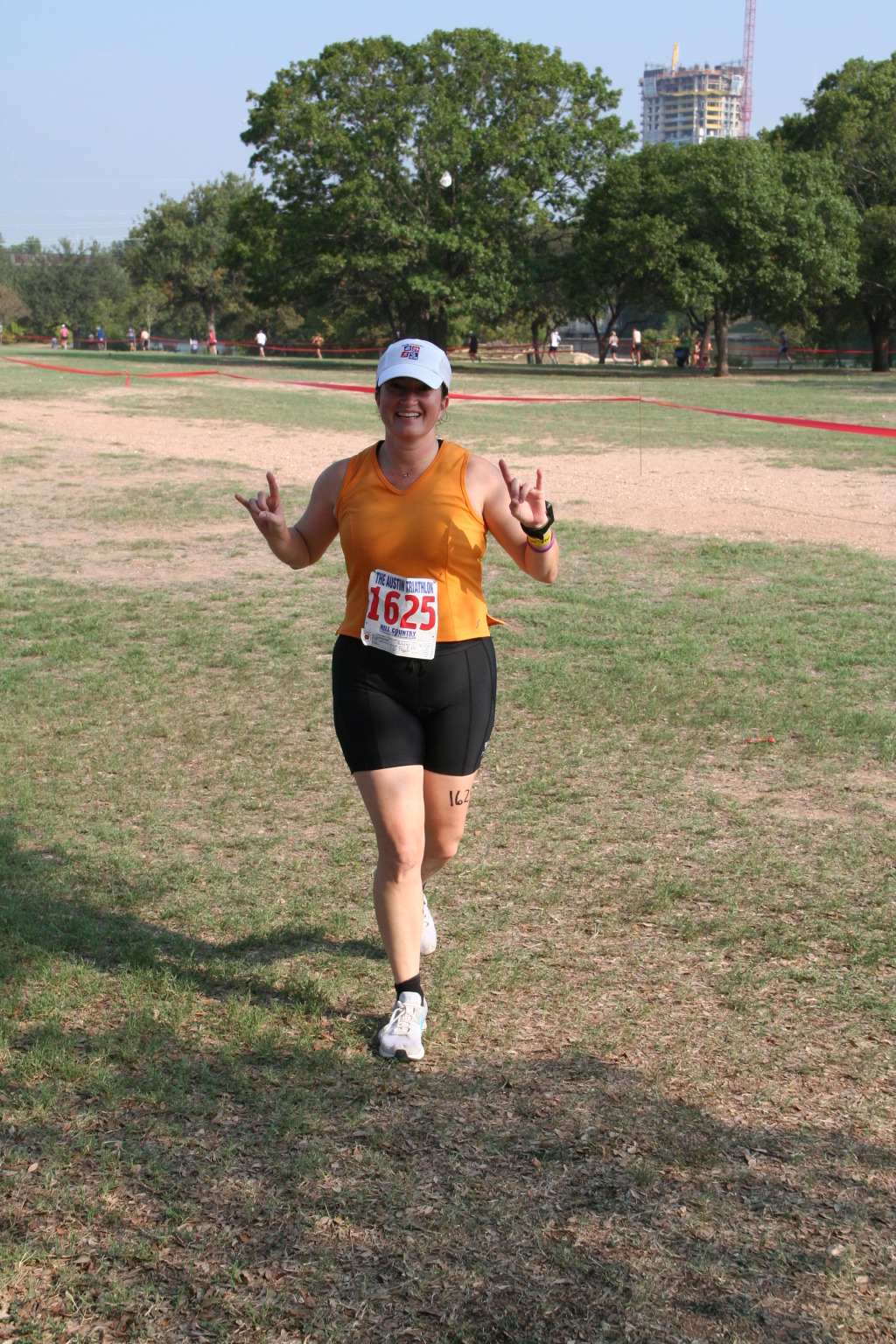2008/Best_of/1024x768_2008-09-01-Austin-Triathalon-104-Suzi-Run-GOOD.JPG