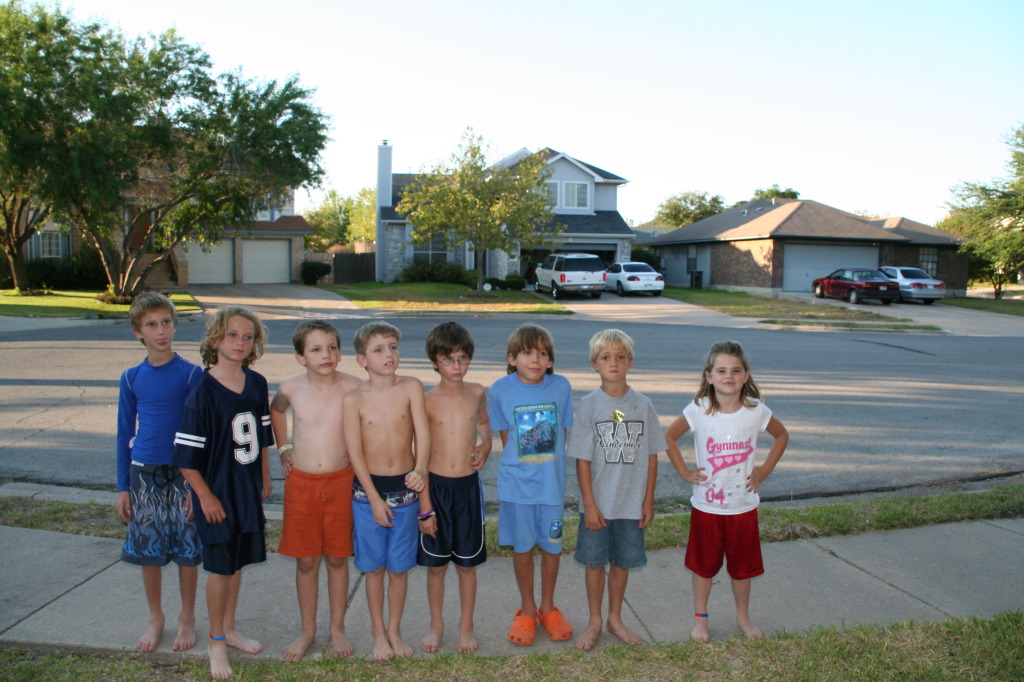 2008/Best_of/1024x768_2008-10-10-Chance-9th-Bday-009-Chance-Vale-Case-Andrew-Dax-Jack-JC-Kyla-GOOD.JPG