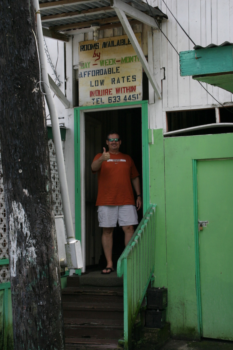 2008/Best_of/800x600_2008-01-17-American-Samoa-67-Steve-hotel-GOOD.JPG