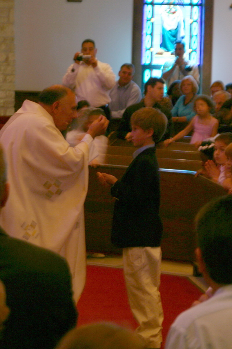 2008/Best_of/800x600_2008-03-Chance-First-Communion-23-GOOD.jpg