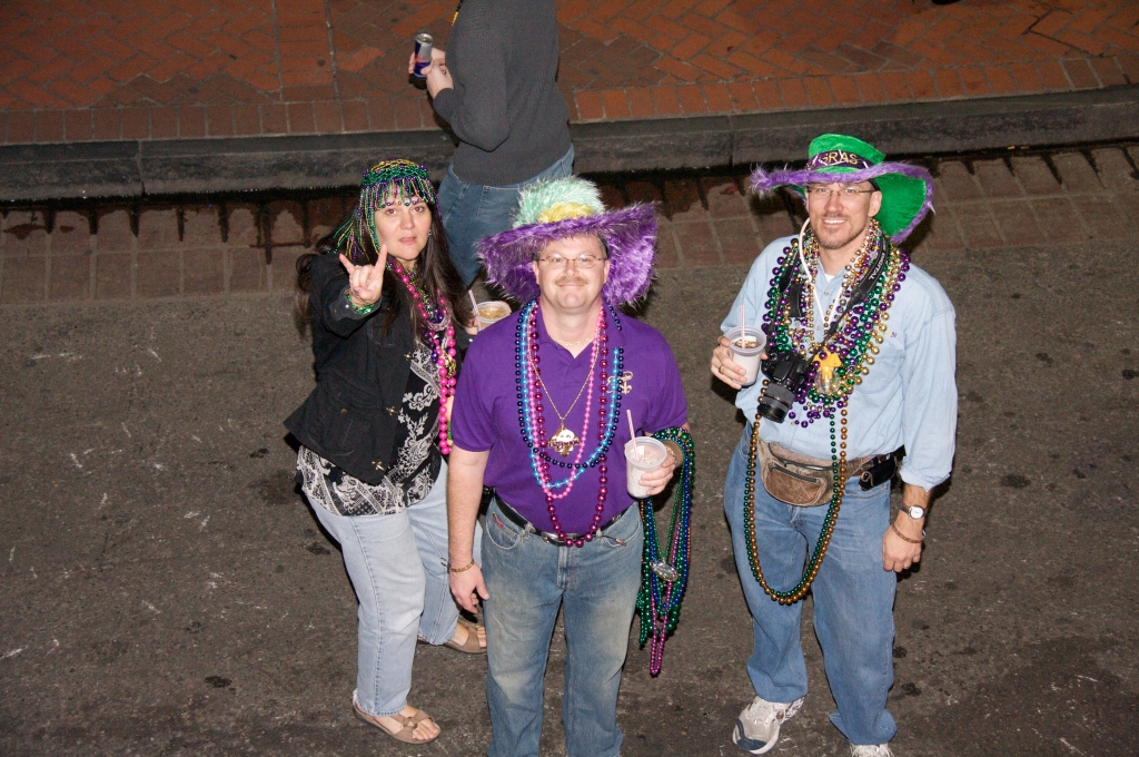 2009/02(February)/02_19_Mardi_Gras_Balcony/1024x768_2009-02-19-Balcony-Party-24-Kiffin-Doug-Travis.jpg
