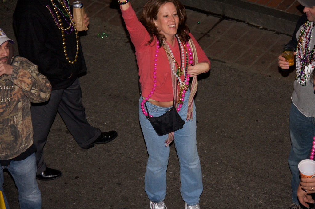 2009/02(February)/02_19_Mardi_Gras_Balcony/1024x768_2009-02-19-Balcony-Party-27.jpg