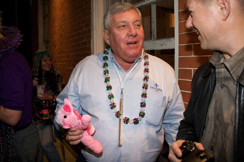 2009/02(February)/02_19_Mardi_Gras_Balcony/800x600_2009-02-19-Balcony-Party-07-Randy-Brad.jpg