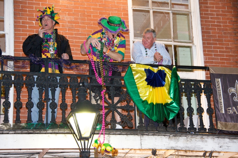 2009/02(February)/02_19_Mardi_Gras_Balcony/800x600_2009-02-19-Balcony-Party-18-Howie-Mike-Randy.jpg