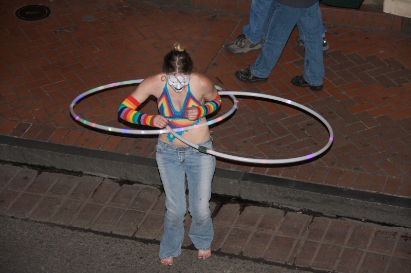 2009/02(February)/02_19_Mardi_Gras_Balcony/800x600_2009-02-19-Balcony-Party-25.jpg