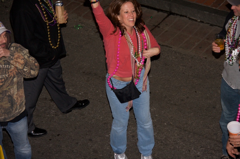 2009/02(February)/02_19_Mardi_Gras_Balcony/800x600_2009-02-19-Balcony-Party-27.jpg