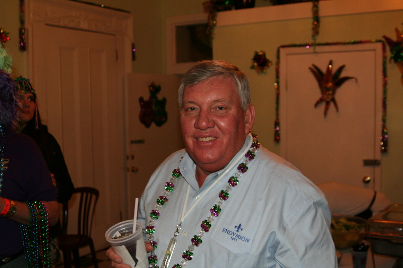 2009/02(February)/02_19_Mardi_Gras_Balcony/800x600_2009-02-19-Balcony-Party-43-Randy-GOOD.JPG
