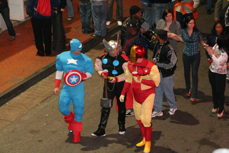 2009/02(February)/02_19_Mardi_Gras_Balcony/800x600_2009-02-19-Balcony-Party-49-SuperHeros.JPG