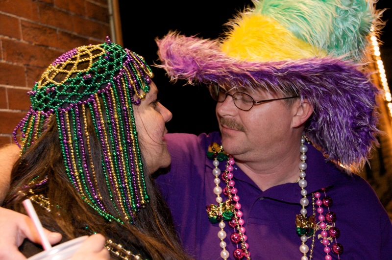 2009/02(February)/02_19_Mardi_Gras_Balcony/800x600_2009-02-19-Balcony-Party-88-Kiffin-Doug.jpg