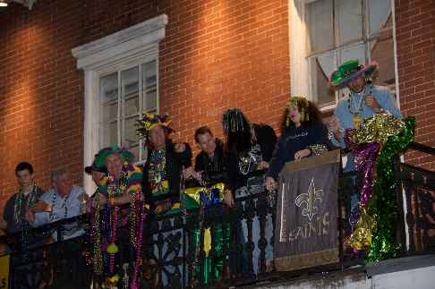 2009-02-19-Balcony-Party-55-Randy-Jim-Mike-Howie-Brad-Kiffin-Suzi-Travis.jpg