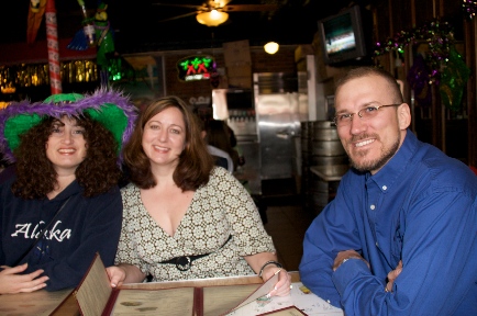 2009-02-20-Beans-n-Jeans-013-Suzi-Marci-Travis.jpg