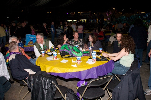2009-02-20-Beans-n-Jeans-113-Jim-Mike-Howie-Kiffin-Doug-Marci-Chris-Suzi.jpg