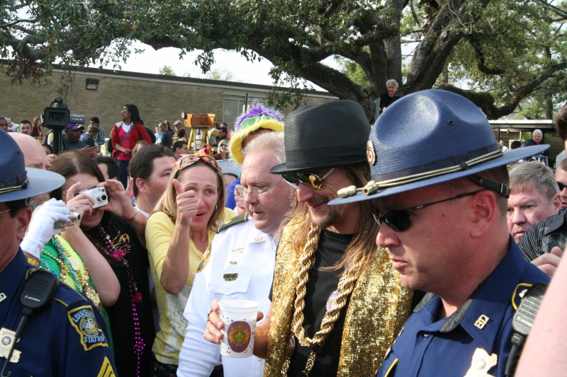 2009/02(February)/02_21_1_Endymion_Pre-Parade/800x600_2009-02-21-Pre-Parade-65-Kid-Rock.JPG