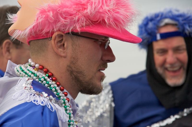 2009/02(February)/02_21_1_Endymion_Pre-Parade/800x600_2009-02-21-Pre-Parade-72-Travis.jpg