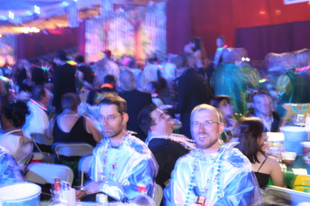 2009/02(February)/02_21_3_Endymion_Extravaganza/640x480_2009-02-21-Extravaganza-19-Chris-Travis.JPG