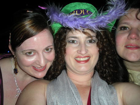 2009-02-21-Extravaganza-03-Marci-Suzi-Kiffin.jpg