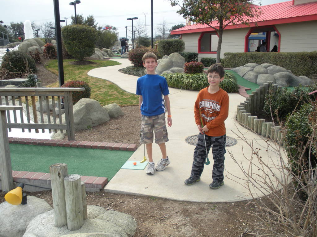 2009-02-16-Austin-Park-and-Pizza-07-Chnce-Dax.jpg