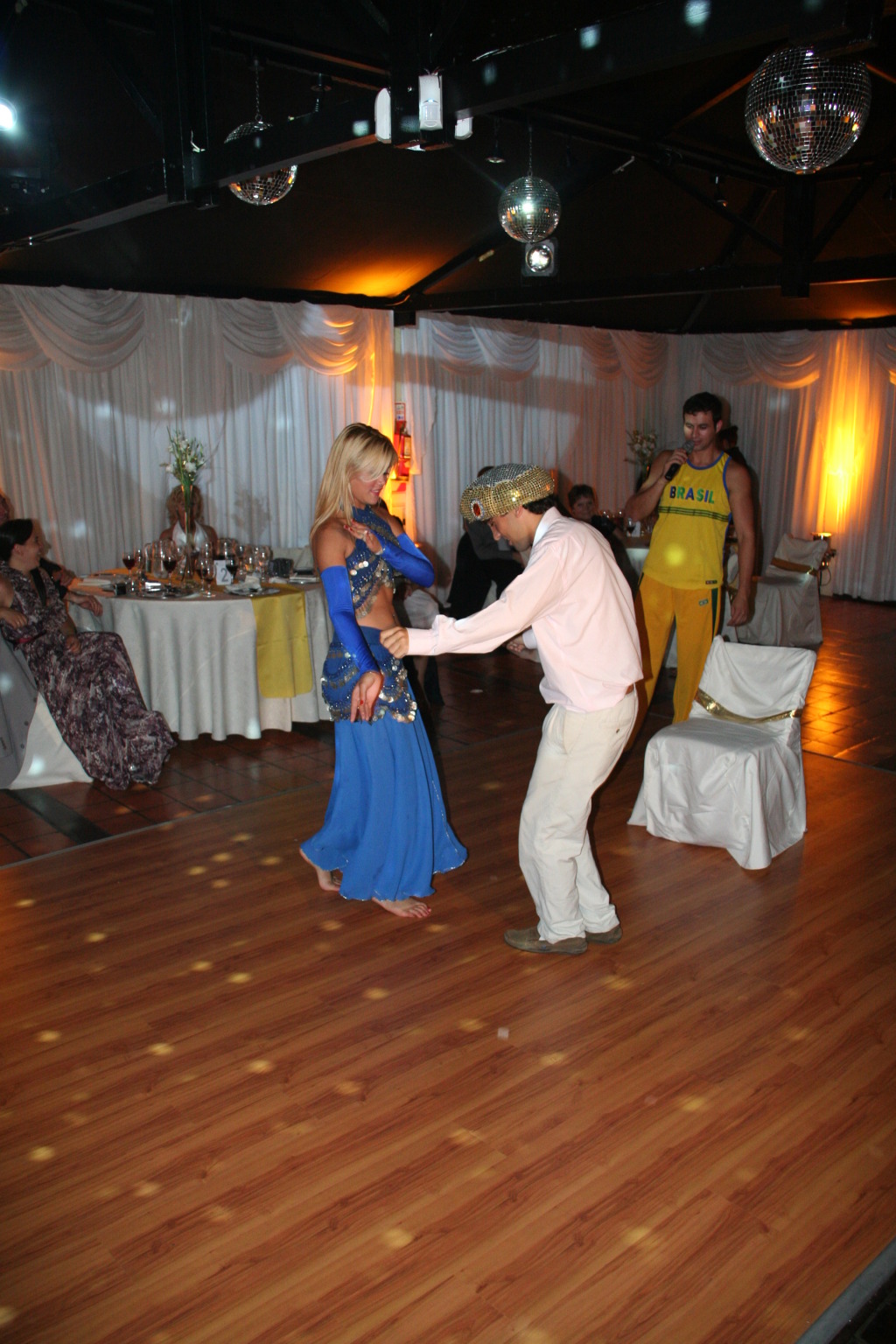 2009/03(March)/Argentina/1-Lucilia-Quince/1024x768_2009-03-13-323-Argentina-belly-dancer.JPG