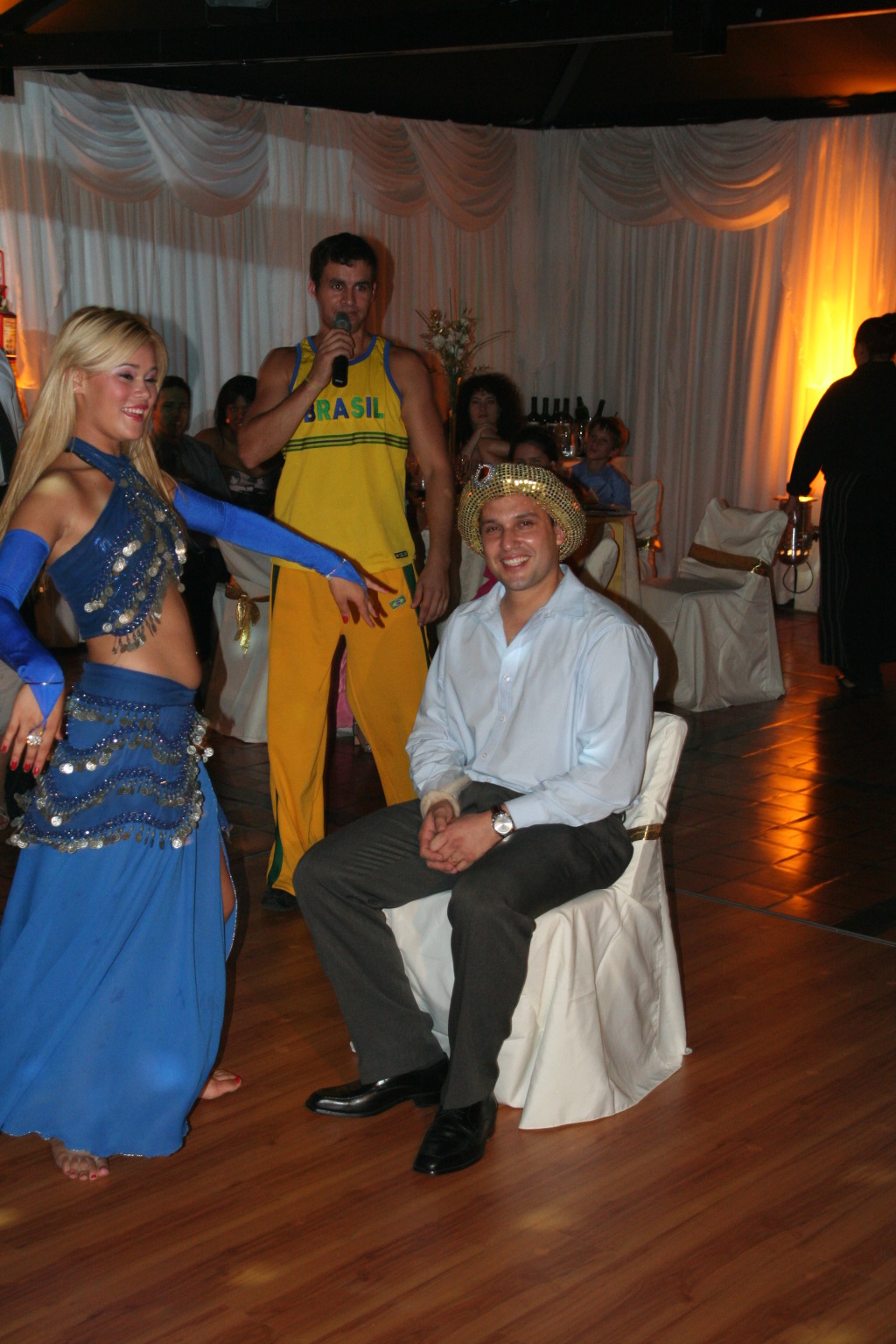 2009/03(March)/Argentina/1-Lucilia-Quince/1024x768_2009-03-13-325-Argentina-belly-dancer.JPG