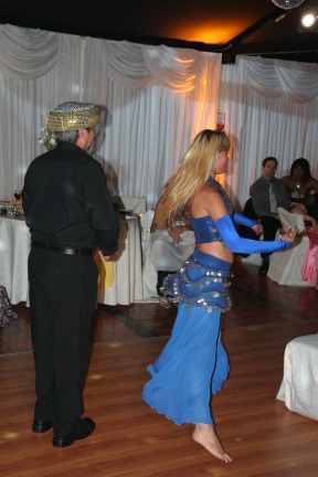 2009-03-13-321-Argentina-belly-dancer.JPG
