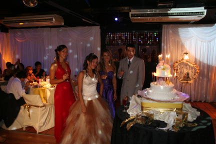 2009-03-13-390-Argentina-Marianela-Lucilia-Adriana-Lio-cake.JPG