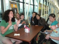 2009/03(March)/Argentina/10-Goodbye-at-Airport/2009-03-20-Argentina-13-Airport--Suzi-Adriana-Dax-Marianela-Lio-Marta.JPG
