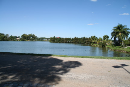 2009-03-15-Argentina-051-lake.JPG
