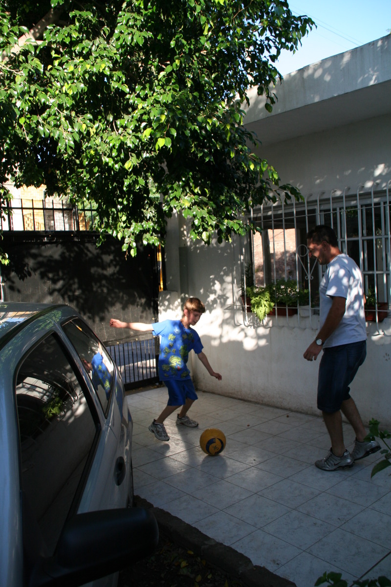 2009-03-15-Argentia-020-Chance-Ruben-Soccer.JPG