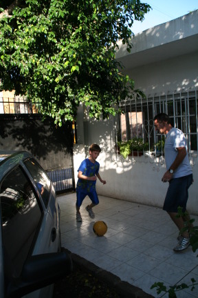 2009-03-15-Argentia-021-Chance-Ruben-Soccer.JPG